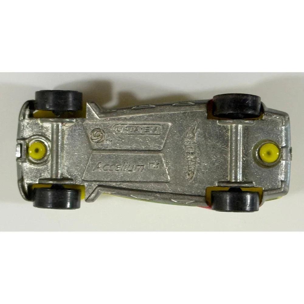 Hot Wheels Accelium Toy Car Yellow AcceleRacers Die-Cast Racing Vehicle